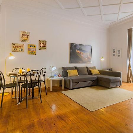 Chiado Balcony Apartment Lisbon Bagian luar foto