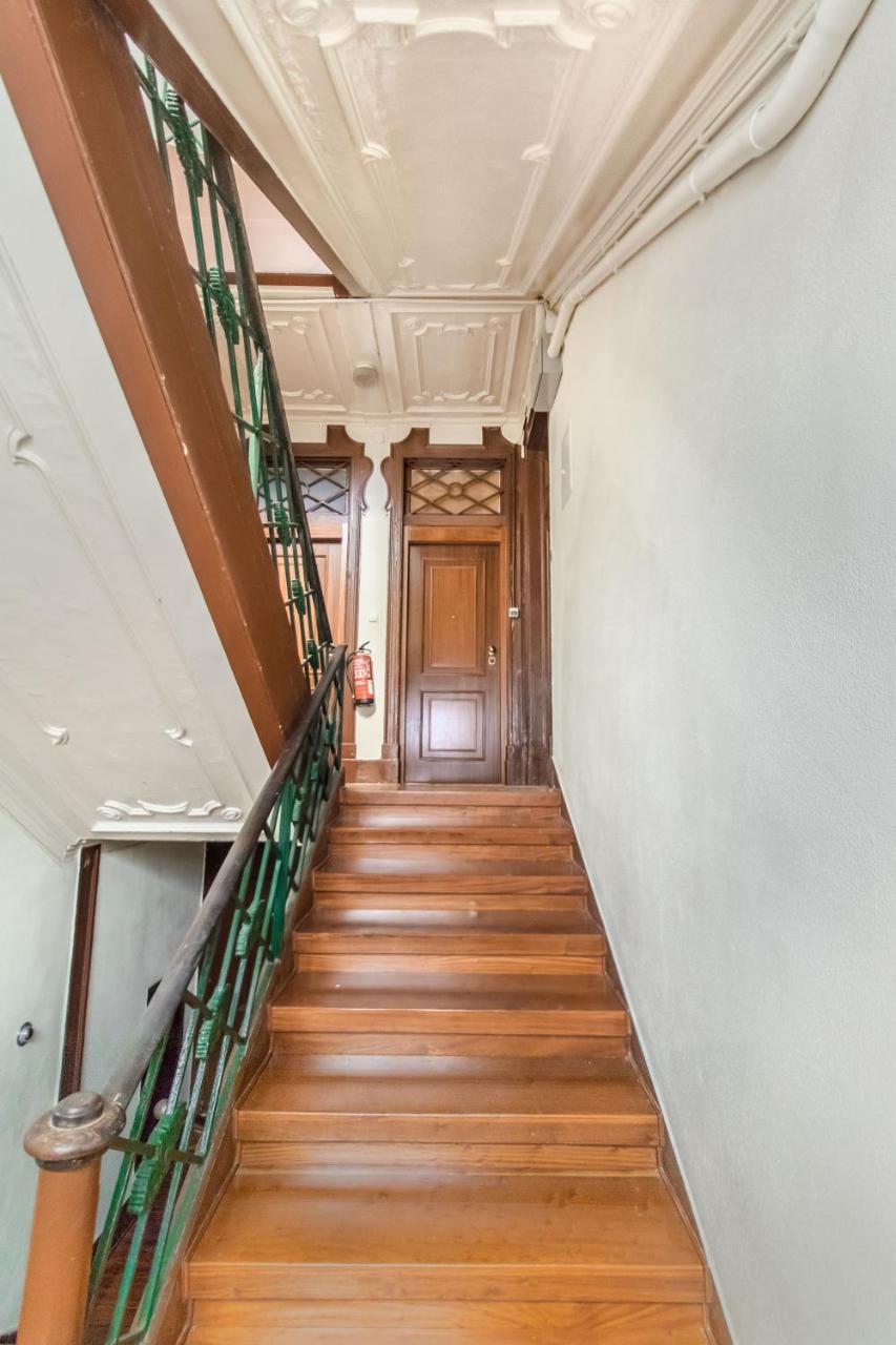 Chiado Balcony Apartment Lisbon Bagian luar foto