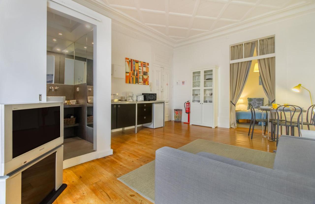 Chiado Balcony Apartment Lisbon Bagian luar foto