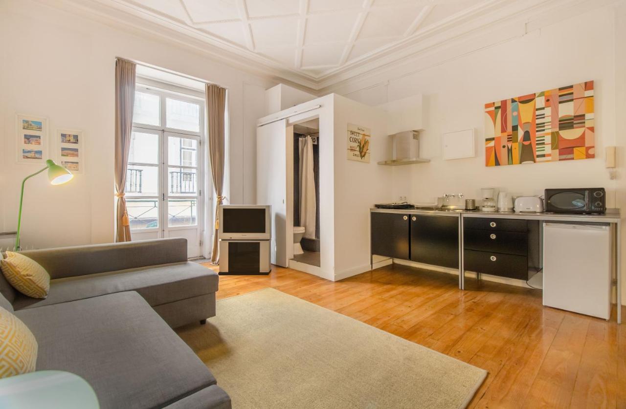 Chiado Balcony Apartment Lisbon Bagian luar foto