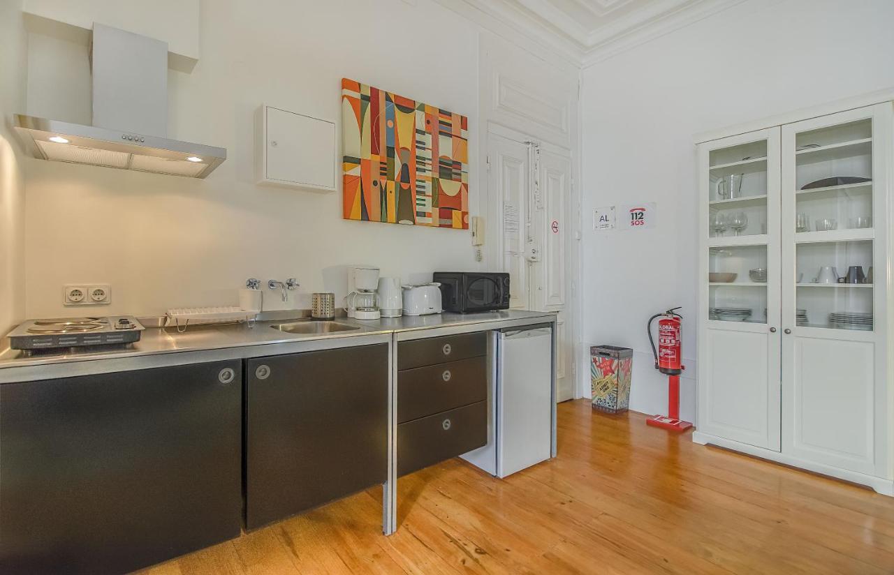Chiado Balcony Apartment Lisbon Bagian luar foto