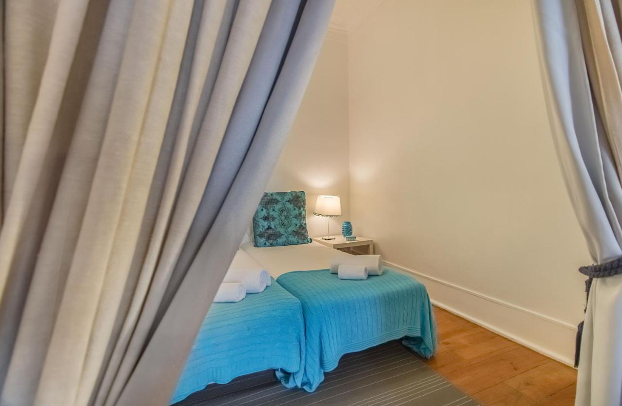 Chiado Balcony Apartment Lisbon Bagian luar foto