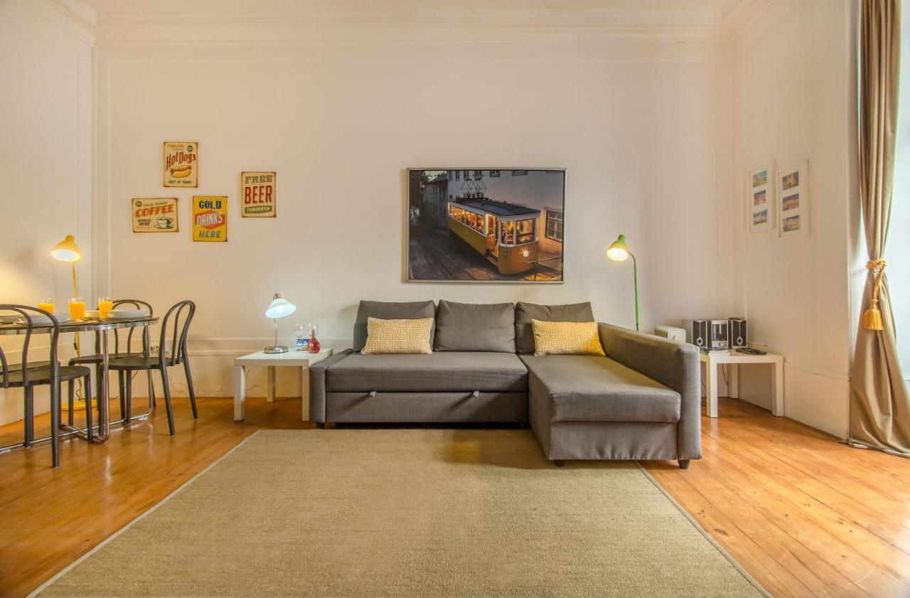 Chiado Balcony Apartment Lisbon Bagian luar foto
